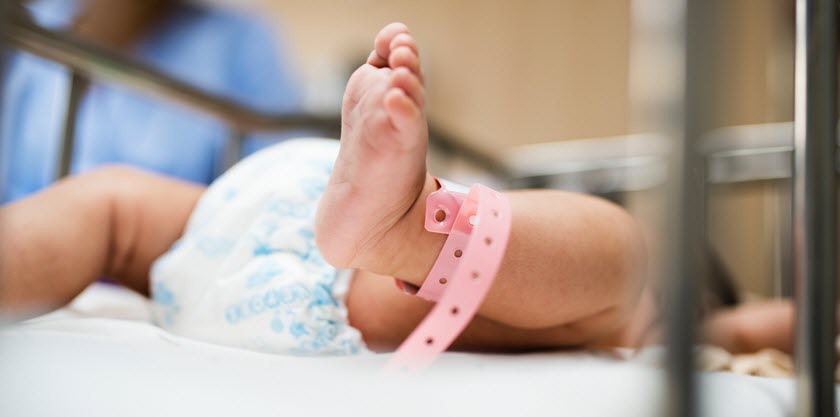 L’accès aux sages-femmes protégerait les bébés à naître
