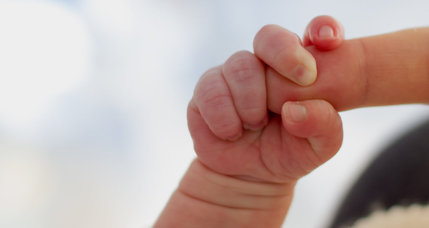 International : les gouvernements agissent pour soutenir les familles vulnérables