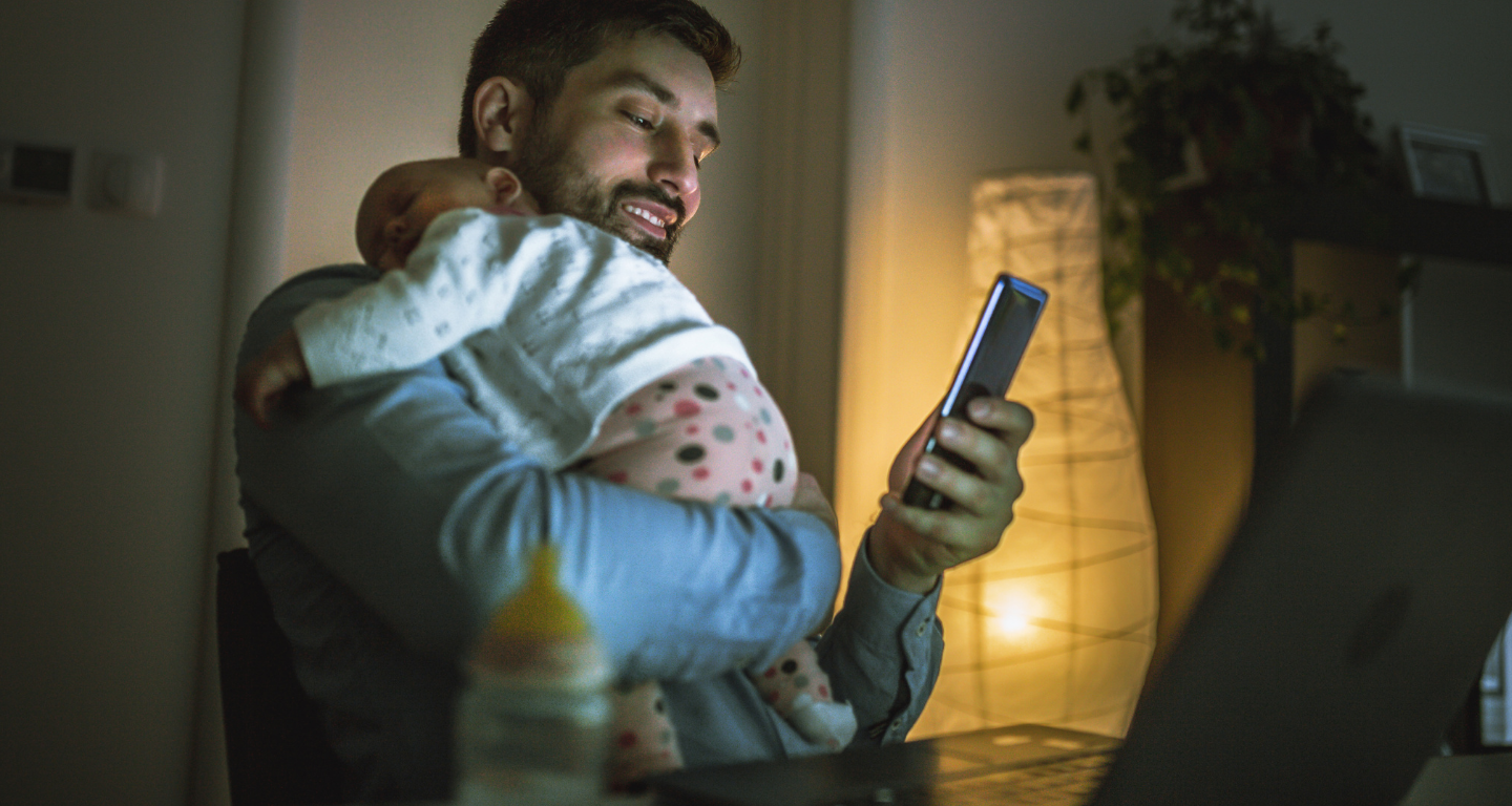 Un nouveau projet-pilote pour aider les pères à mieux concilier famille, travail et études