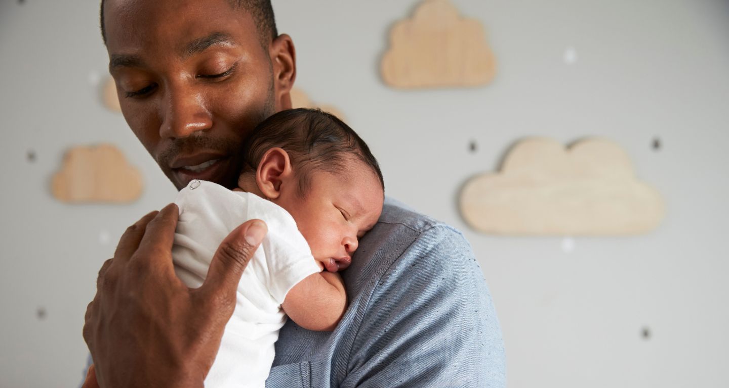 Naissance d’un mouvement national pour l’engagement des pères, dès la grossesse
